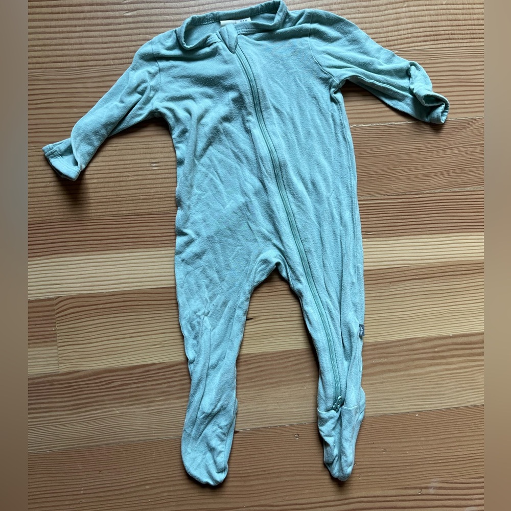Kyte Baby Sage Green Zip Footie 0-3m